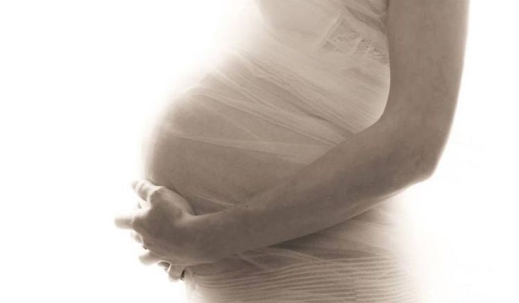 浮肿|怀孕8个月时，可能会遇到的4大症状，孕妈要重视起来