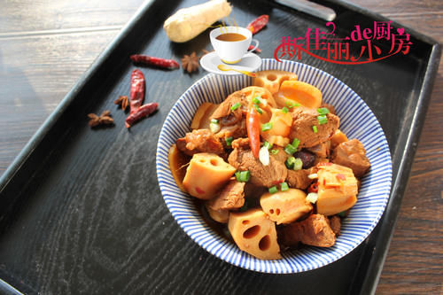  天冷少吃鸡鸭鱼肉多吃它，和藕是绝配，再贵也别省，炖一锅太香了