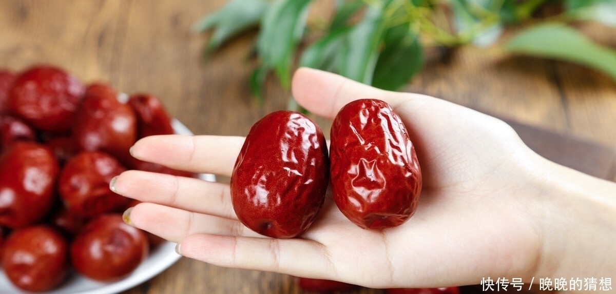 买红枣时不是越亮越好,3个挑选小技巧,买到的枣子香甜无硫磺