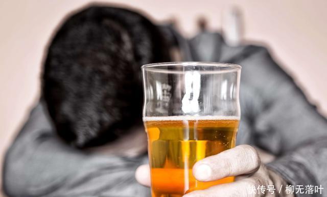 红酒|白酒、红酒、啤酒,哪种酒对肝脏伤害最大答案或许“出人意料”