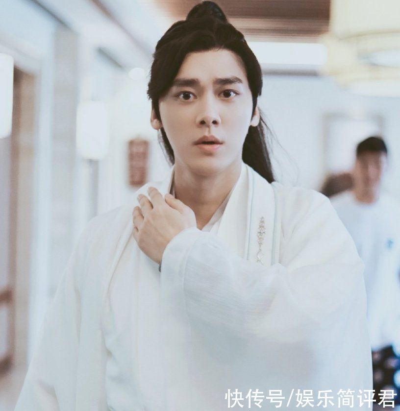 团宠|又一悬疑综艺来袭,张哲瀚李易峰加盟还不算,唯一女嘉宾是真团宠