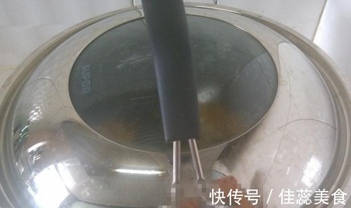 糖粉|还记得儿时的爆米花吗？教您一招，1分钟就出锅，每一粒都爆开！