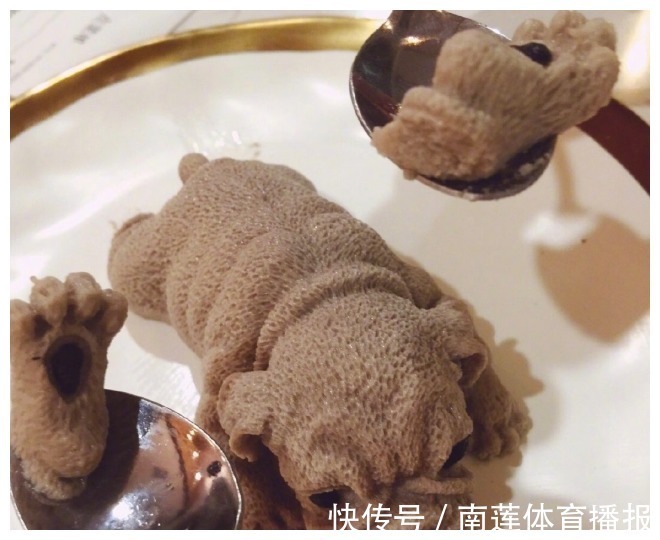 火锅底料|蛋糕能有多逼真?哪吒、敖丙比手办还精致,网友:根本无法下口!