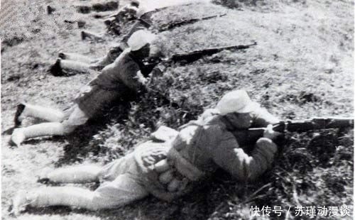 徐海东|美国人眼里最神秘的军事家:躺在担架上打鬼子,毛主席对他高度评价!