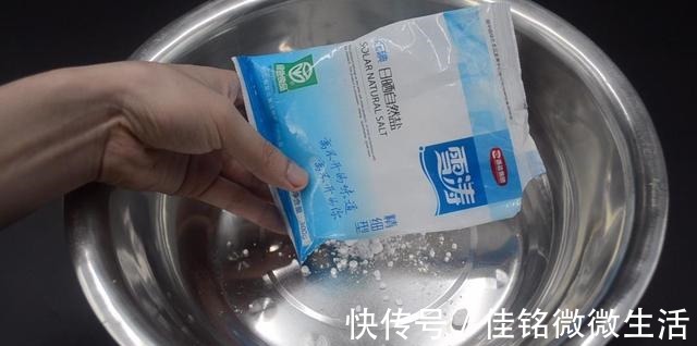 不管毛巾多脏多黄,试试这样泡一泡,洗完的毛巾又软又干净,实用!