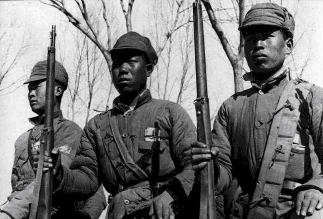 包围|为救乡亲，许世友损失4个连，战后宣布：此团牺牲一个班，补兵一千！