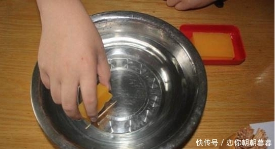 夏天|驱蚊只能用蚊香?老一辈都是一盆水就能搞定,效果好操作简易