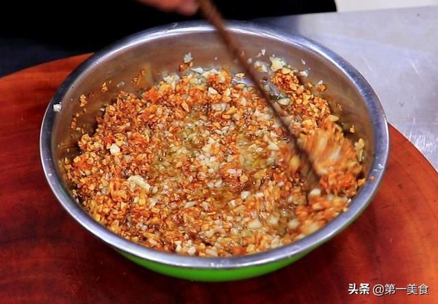 蒜蓉开边虾|蒜蓉开边虾，掌握好料汁比例，蒜香浓郁不辣口，比饭店的还好吃