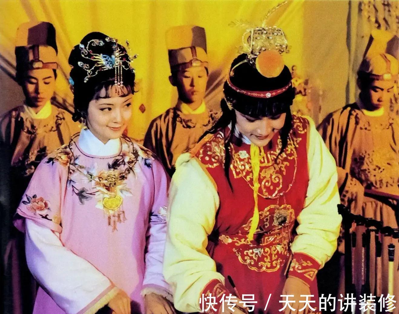 薛姨妈&王夫人对薛宝钗真够狠!三次画饼套路,薛家拼命配合却落得一场空