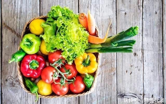 酸菜|血糖偏高的人,少吃4种蔬菜,忌口2种食物,或能减少血糖波动