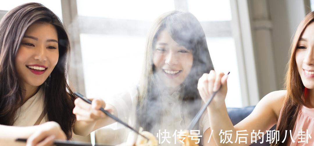 母乳|3类食物哺乳期要少吃,母乳变差娃遭罪,还可能导致宝宝断粮