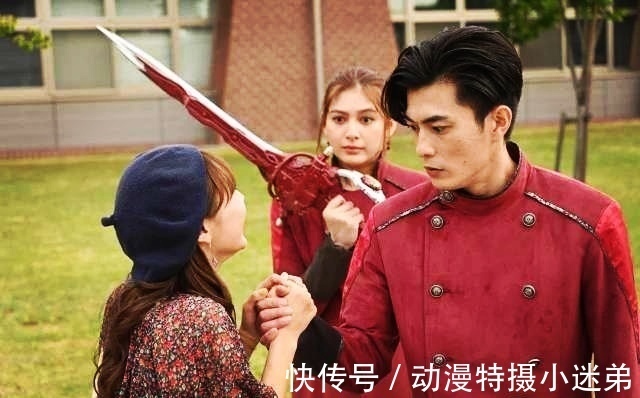 女主|神代凌牙被女主握手，妹妹玲花在内心点赞，十圣刃借用恒剑武器
