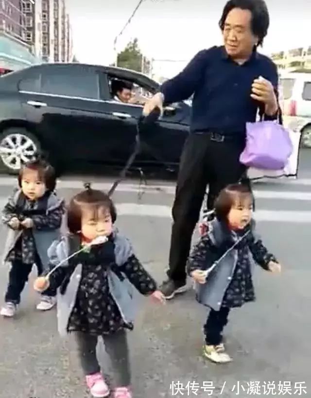 孙方式|有一种带孙方式叫“爷爷带娃”,爷爷亲孙子,俺不宠谁宠