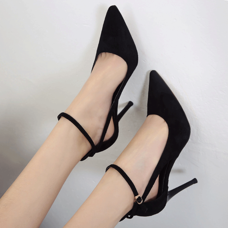 性感|爱穿高跟鞋的女人，气质绝对不会差，增高又性感