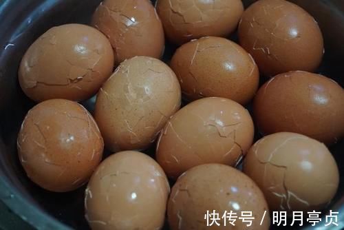 小米粥|鸡蛋别总煮着吃，这样卤一卤，鲜香入味，每次做都不够吃