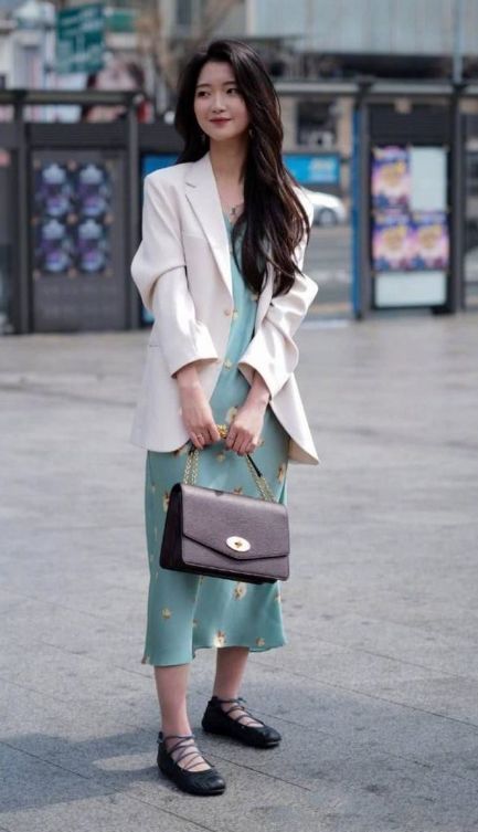 小姐姐|长发披肩的小姐姐,唯美靓丽,十分的抢眼