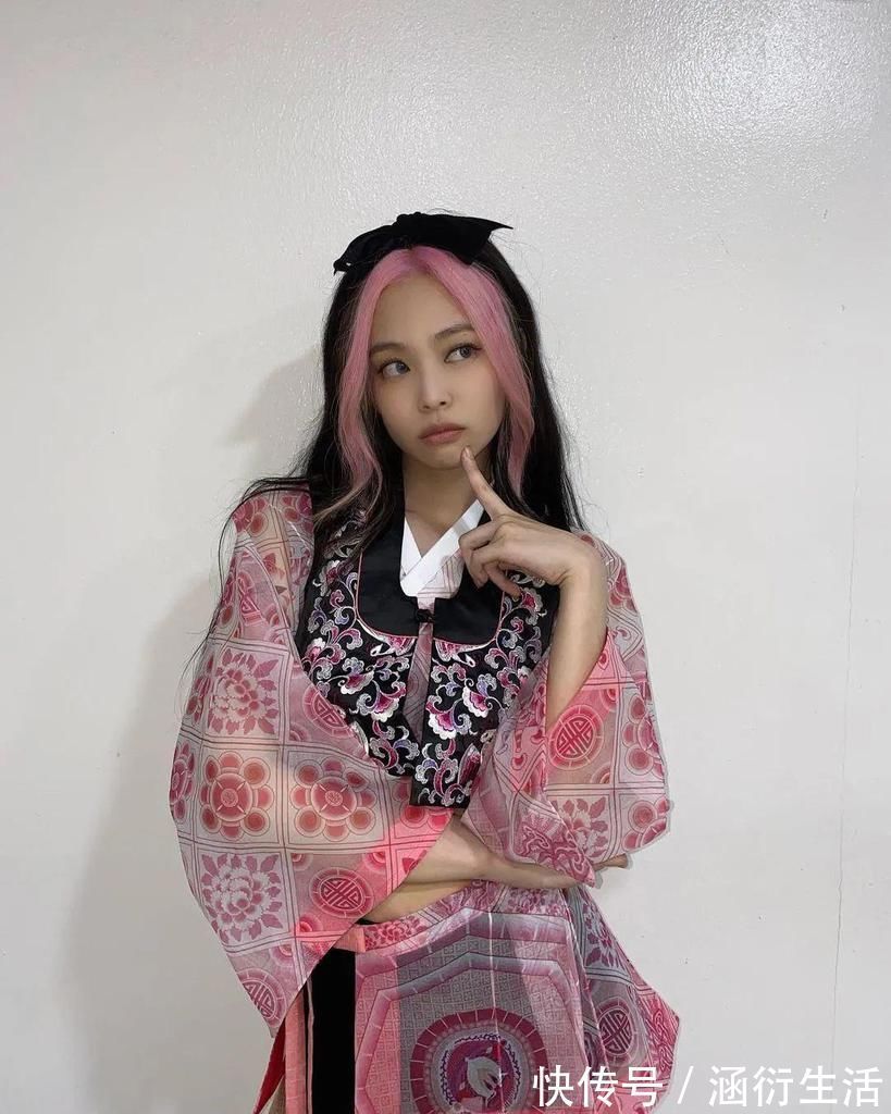 秃头|“爆顶染”赵小棠一夜吸赞十几万!丑哭亿万网友的秃头发型,怎么就火了?