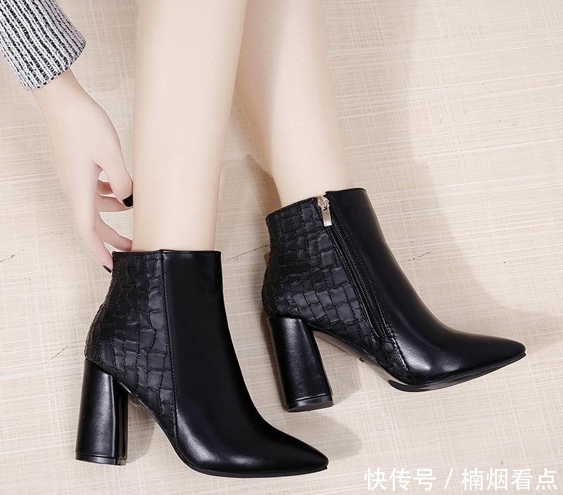 超高跟绒面|女人最爱的丝袜,一定要配“高跟鞋”穿,瞬间变成气质女王范