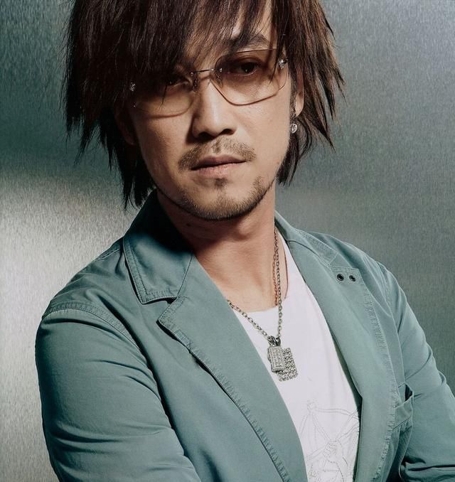 时代的眼泪，情歌教父周传雄音综一轮游，华语乐坛怎么了？