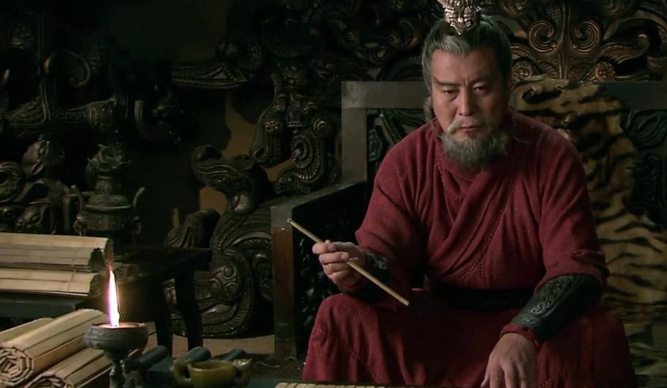 过程当中|乱世当中的谋士众多，并非皆能提供良策，他导致主公衰亡