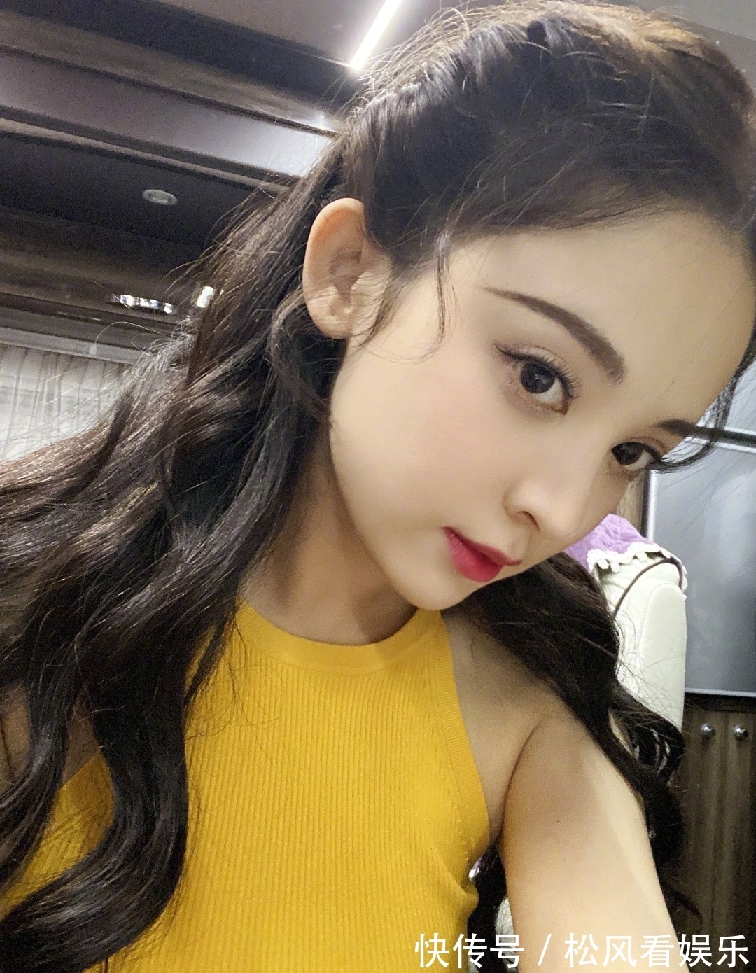 蓬松|想让发量看起来更多首选热巴娜扎同款空气感卷发,减龄还显脸小