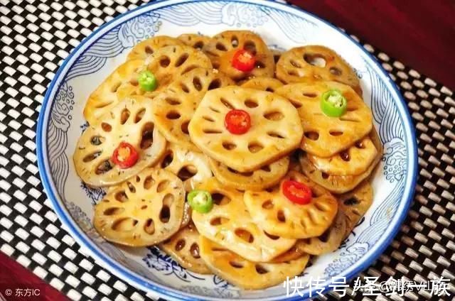 去战友家串门，战友点了十二道菜招待，都是我们爱吃的