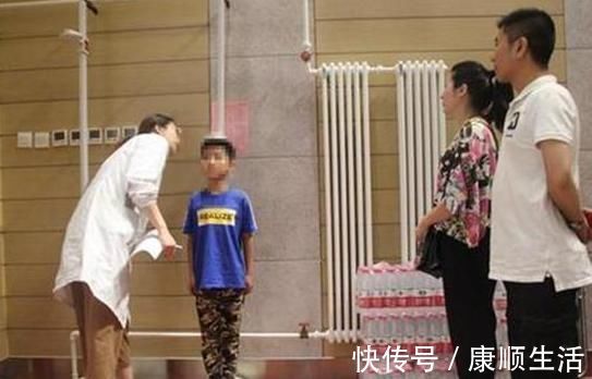 小男孩|12岁孩子一年长高20厘米,儿科主任:坚持3个习惯,爱吃饭长个快
