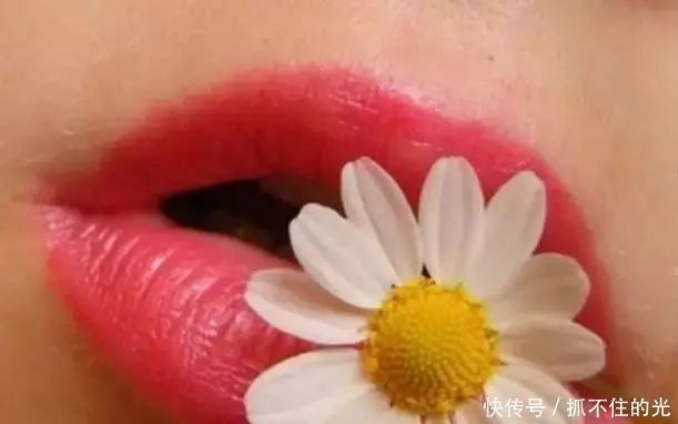 金银花|口干、口苦、口臭，肝火旺，用它泡水喝，三天见效