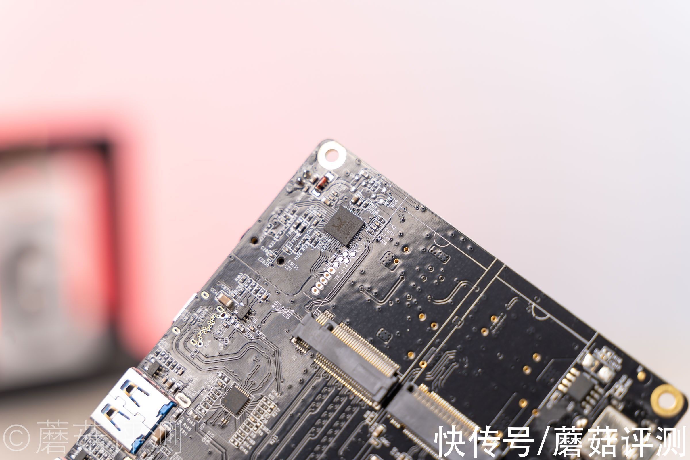 nvme|功能异常强大，满足更多专业需求、奥睿科雷电3硬盘盒拓展坞 拆解