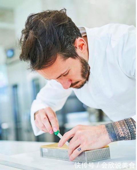 法国有个烘焙师，他做的甜品，简直是强迫症的福音