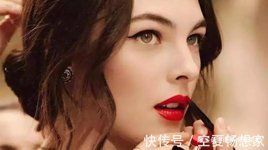 口红 女人涂口红时,谨记这三不要,否则再贵的口红也涂不出效果