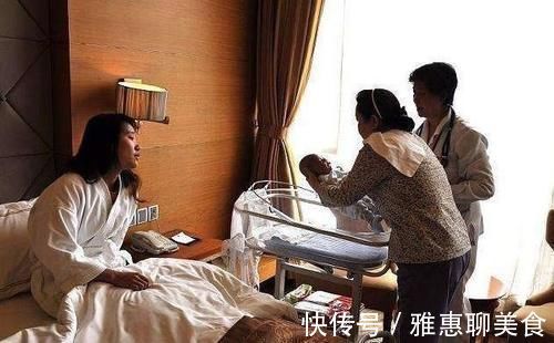 孕妈|同病房的两个孕妇生孩子,一个顺产一个剖腹产,产后差距明显