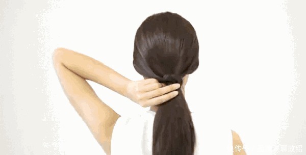 step|女人头发就别披着了,这样扎起来美的连你自己都嫉妒!