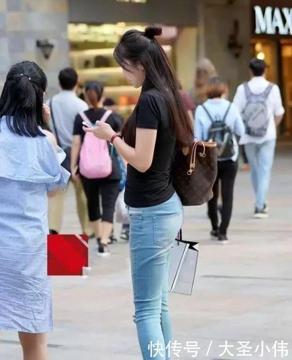 瑜伽裤|美女街拍夏日里清凉的瑜伽裤穿搭,街上最美的风景
