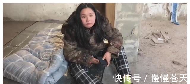 浙江|浙江:年轻女孩流浪街头,饿了就煮面条吃,晚上睡在山上砖洞里