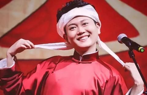 看齐 孟鹤堂在《斗笑社》夺冠,转身又参加新综艺,这是要向郭麒麟看齐啊