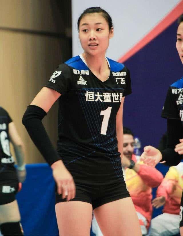 进攻|谁是女排未来主力接应?1米95天才打动球迷,龚翔宇情况不明朗