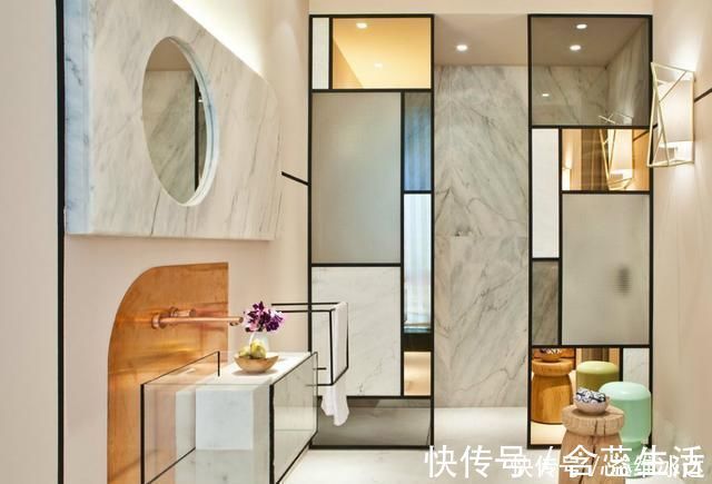 玻璃|客厅不用大理石,拿玻璃做墙面,一看就知你家品味不凡