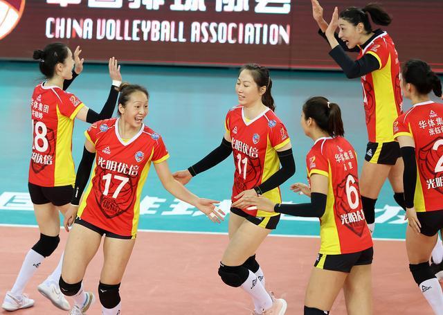 上海女排|56扣21中轰22分!女排1米8主攻导演大逆转,霸气进攻撕开江苏防线