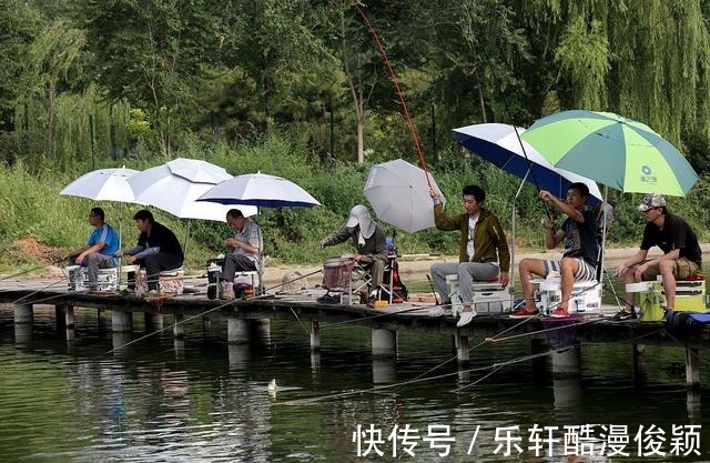 冬至后钓鱼!不要盲目下竿!学会2个技巧!绝对不是“空军”!