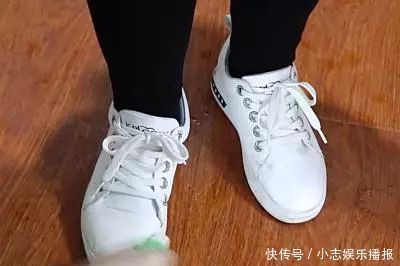难题|出门鞋子脏了不用愁，只需2个塑料瓶盖，立马解决难题，简单方便