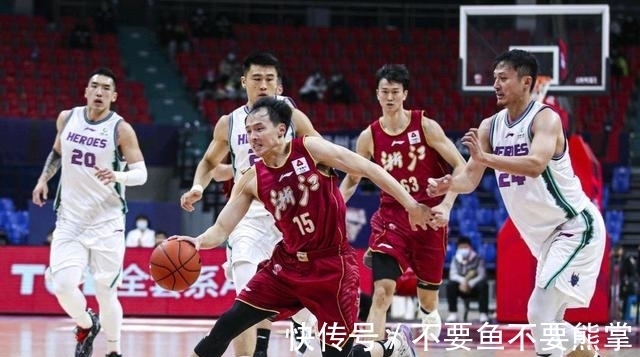 广东队|CBA17轮排名大乱!浙江冲顶直逼辽宁,山西势头盛,广东难保前八