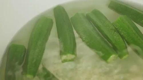 响油秋葵，这可能是最好吃的秋葵做法！