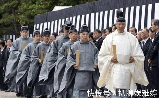 翻译|日本国歌仅有28个字,翻译成中文后,才看出日本人的野心有多大