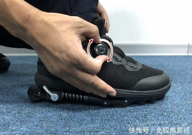 老外自制“超级跑鞋”，跑起来比摩托车还要快，真是满满黑科技！