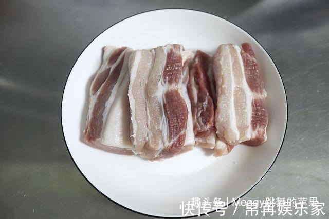 倍儿香的苏式鲜肉月饼,大口吃肉真过瘾,简单几步让酥皮轻薄如雪