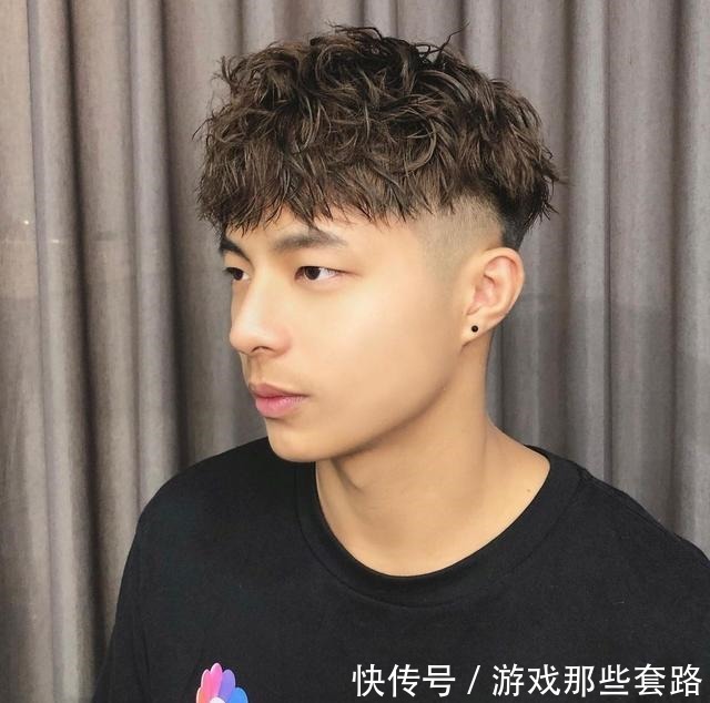 发型 男生25岁以后,发型别剪锅盖头,留这6款发型更显潮流帅气!