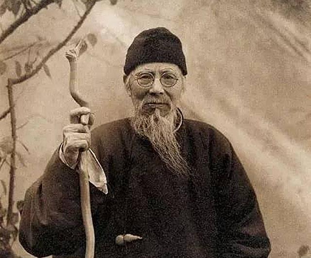 有个|齐白石家有个上锁的柜子,放的是柴米油盐,儿媳妇开灶还得去请示