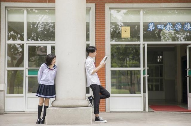 老师|高中学霸写给同桌的情书,学渣表示看不懂,老师:让你感动到了