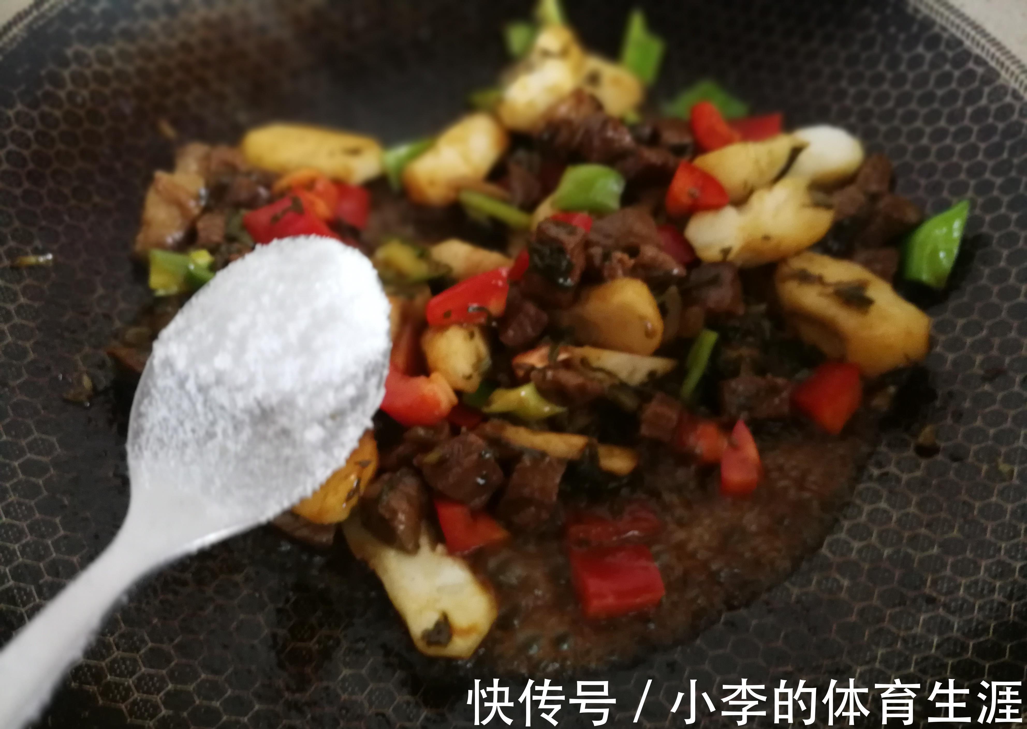 健康|牛肉烧马蹄,色泽光鲜,美味健康